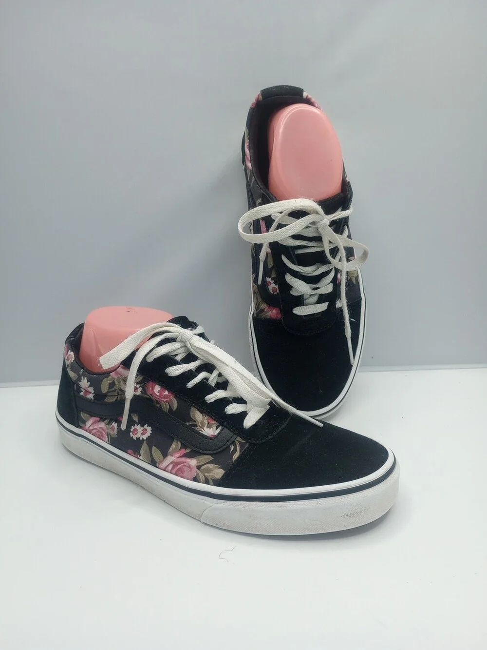 Vans Old Skool Ward Black & Flower Shoes Size 8.5 Low Top Skateboarding Sneakers